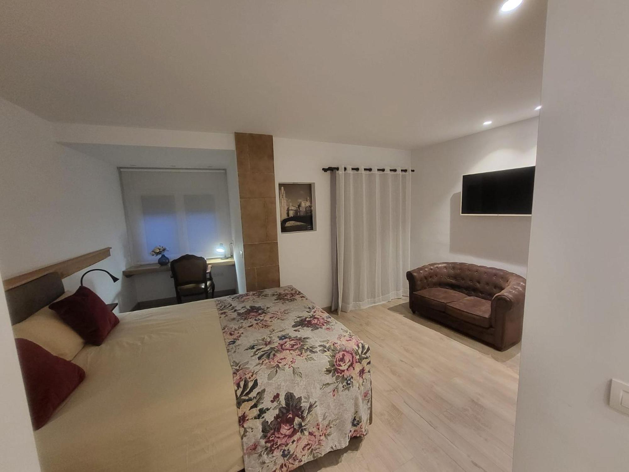 Turistic Girona - Piso De 1, 2 O 3 Habitaciones Ngoại thất bức ảnh